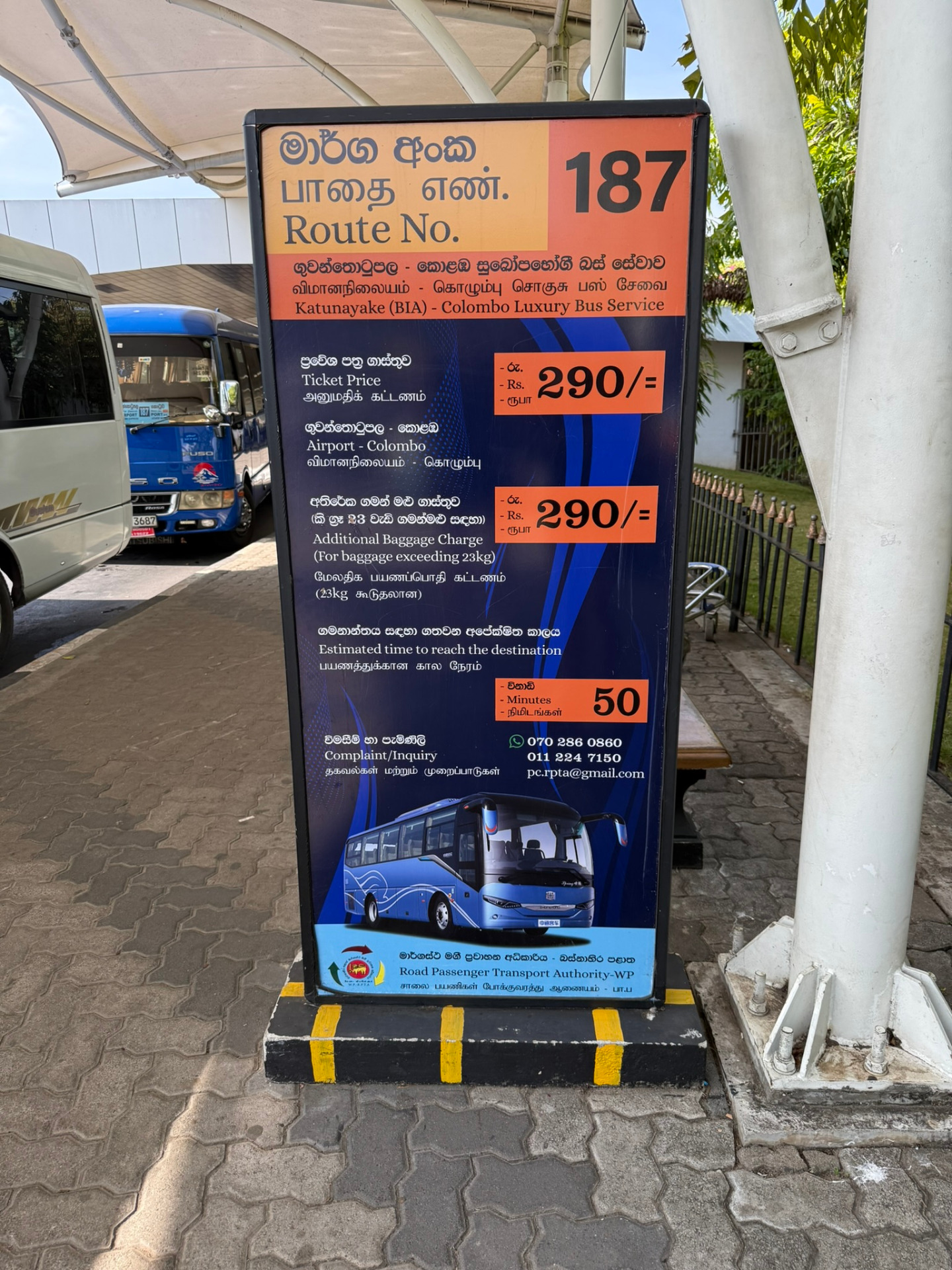 Autobus 187 zastávka na letišti