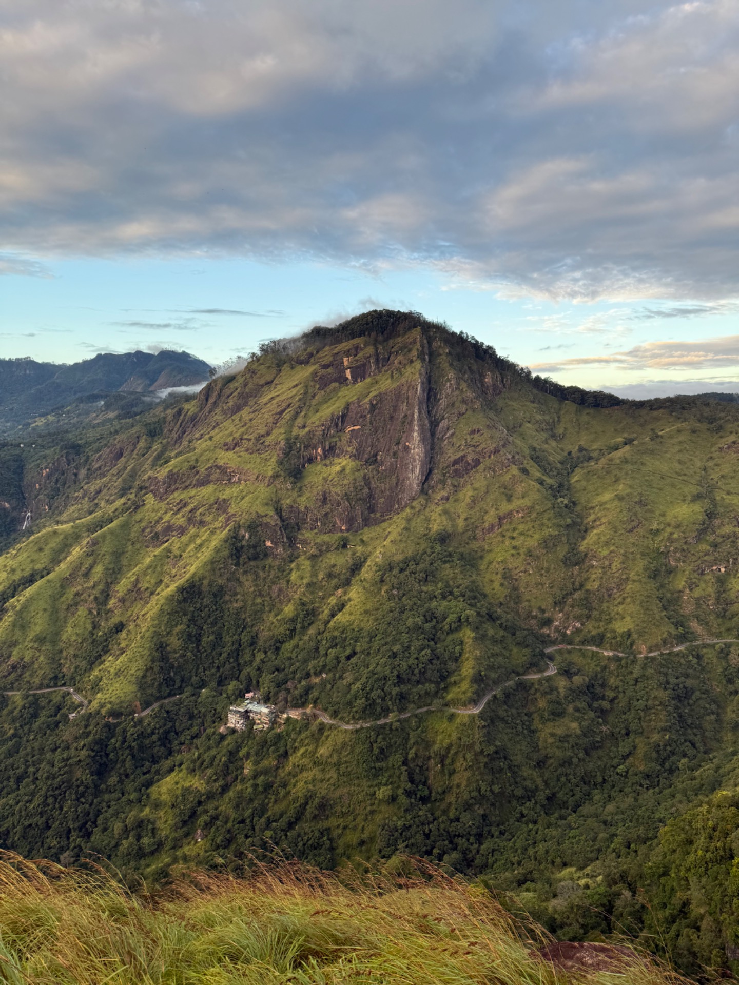 Výhled na Ella Rock 
