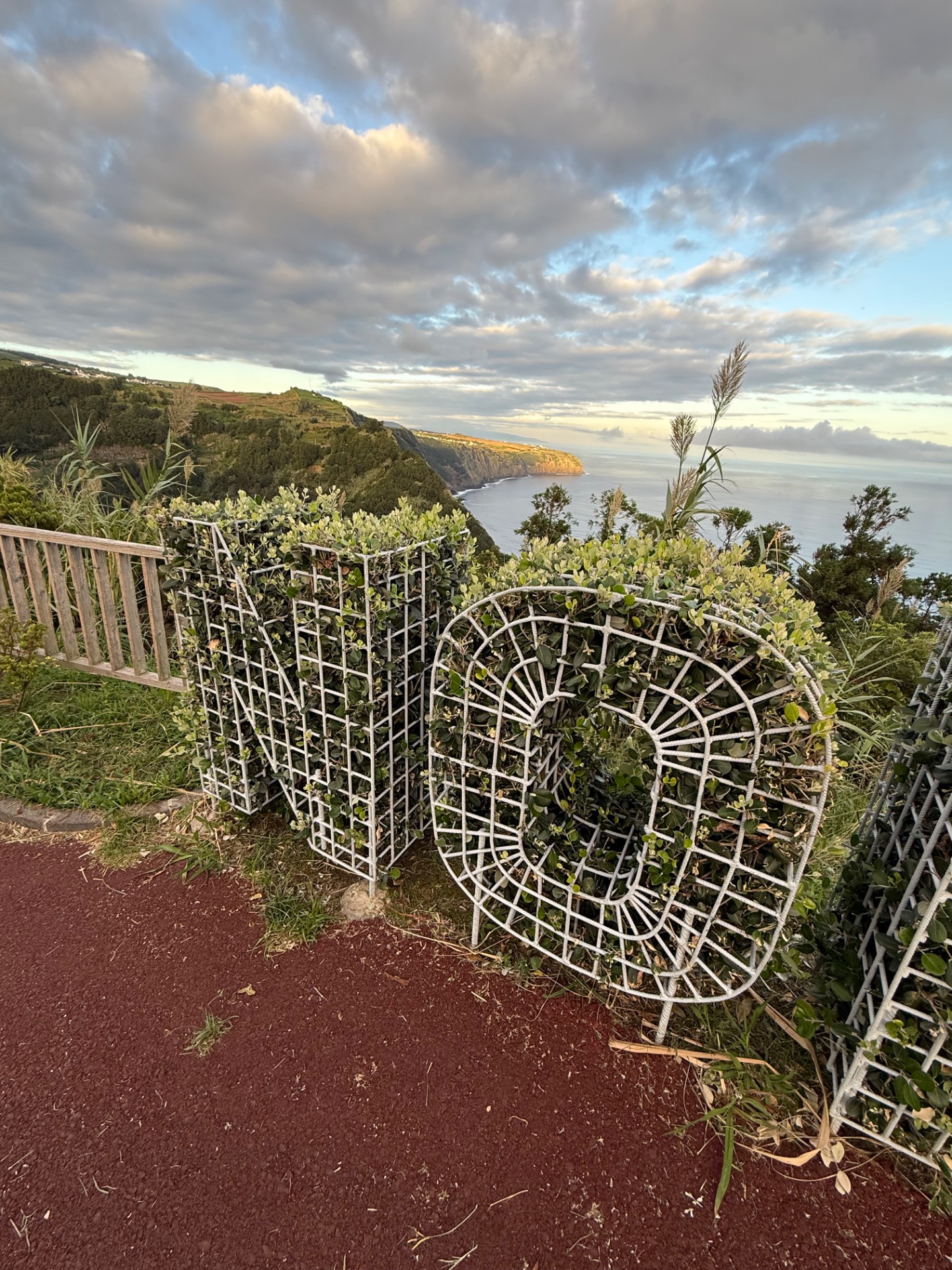 MIRADOURO DA BORDA DA LADEIRA
